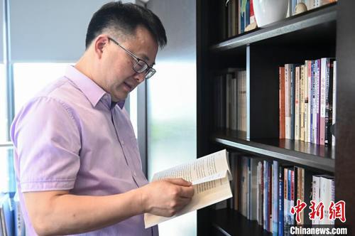 涂成林 陈骥旻 摄