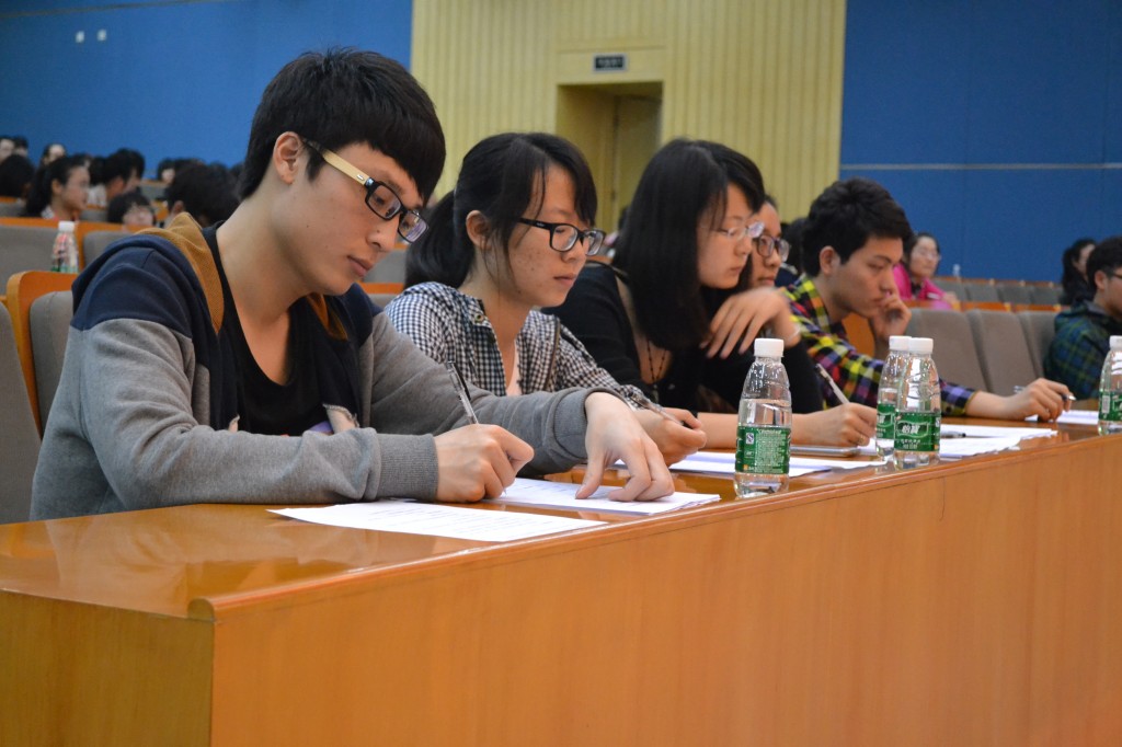 高校学生会改革“动真格”：回归主业 强化定位
