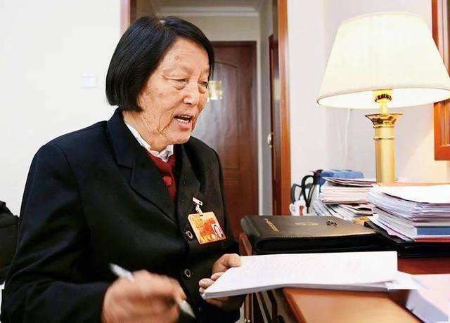 让纪兰精神代代相传