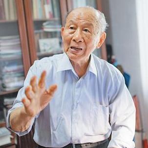 教授“侠侣”捐千万元助学，深藏功与名