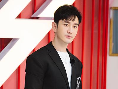 黄晓明：人生中场，继续乘风破浪