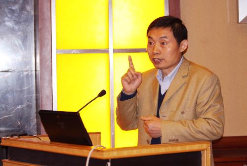 杨元喜院士：北斗系统开通，艰巨挑战还在后头