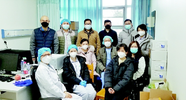 ​火线巾帼 白衣“居里”