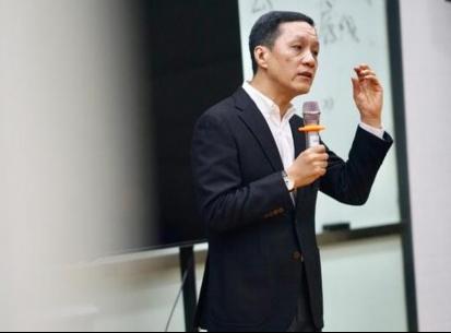 冯远征：把自己逼到墙角 才能塑造不同的角色