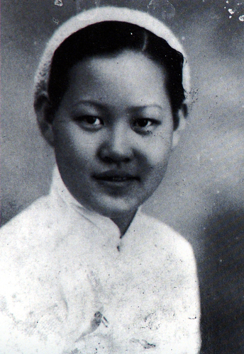李月美当护士时的留影