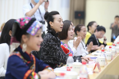 残疾妇女代表发言
