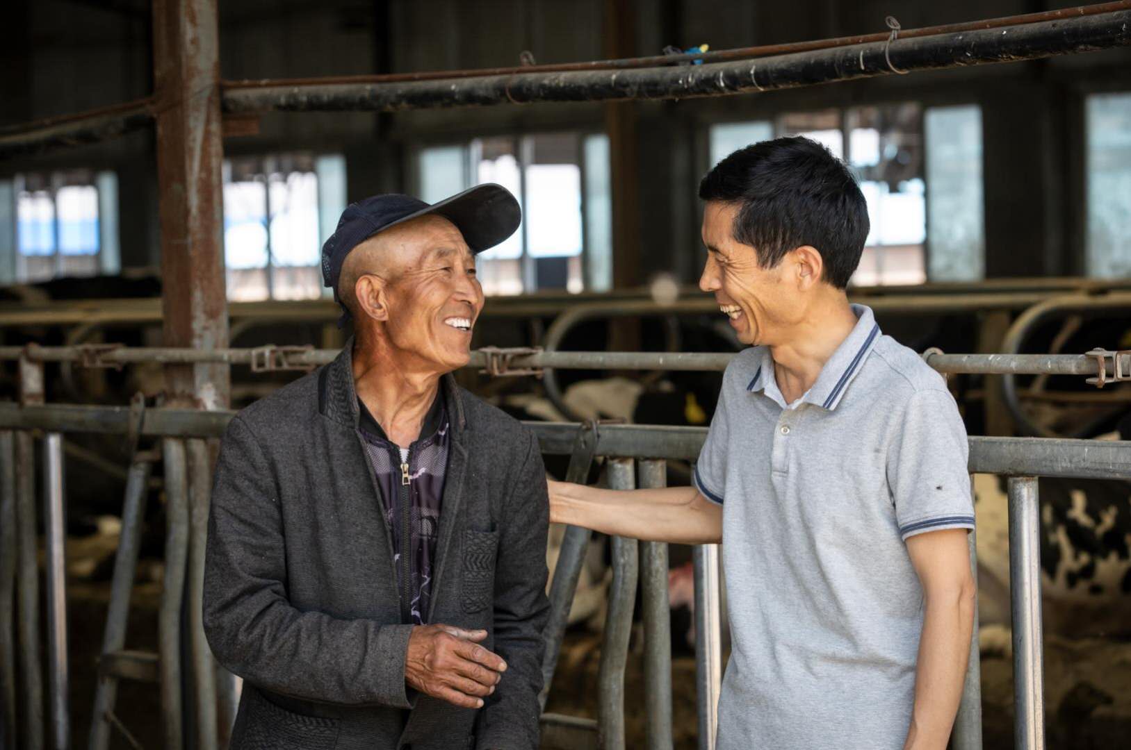 十年，田间地头就是他的办公室