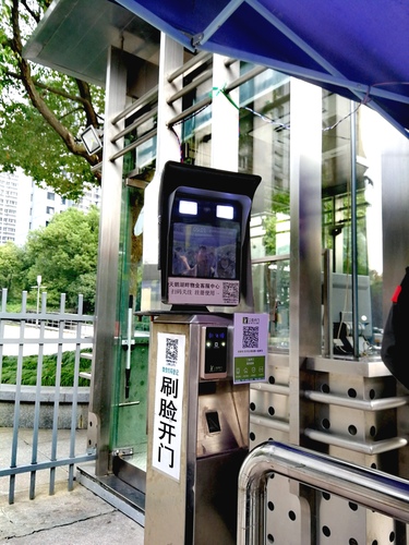 小区入口人脸识别设备