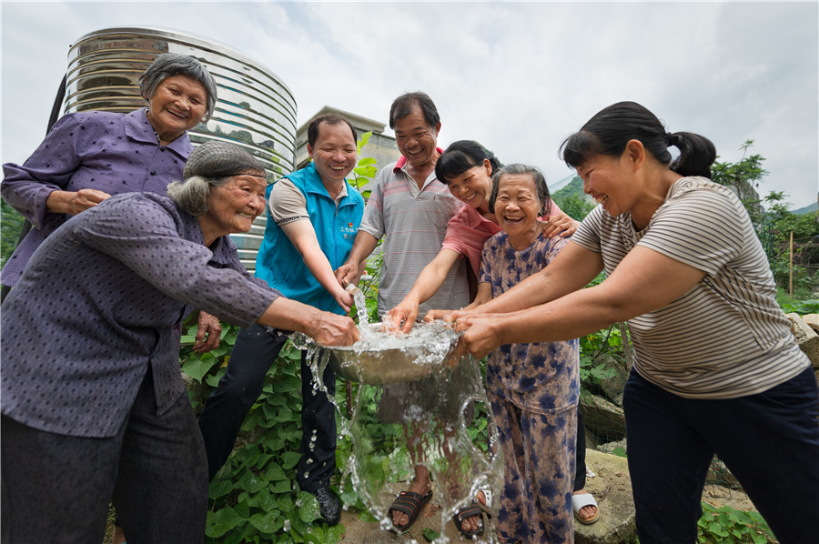没有双手的“扶贫好手”