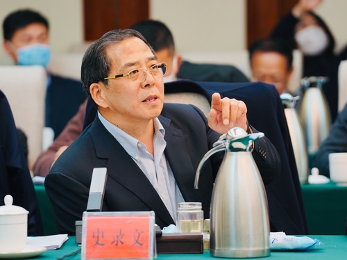 9国家卫健委第二届罕见病诊疗与保障专家委员会委员史录文发言