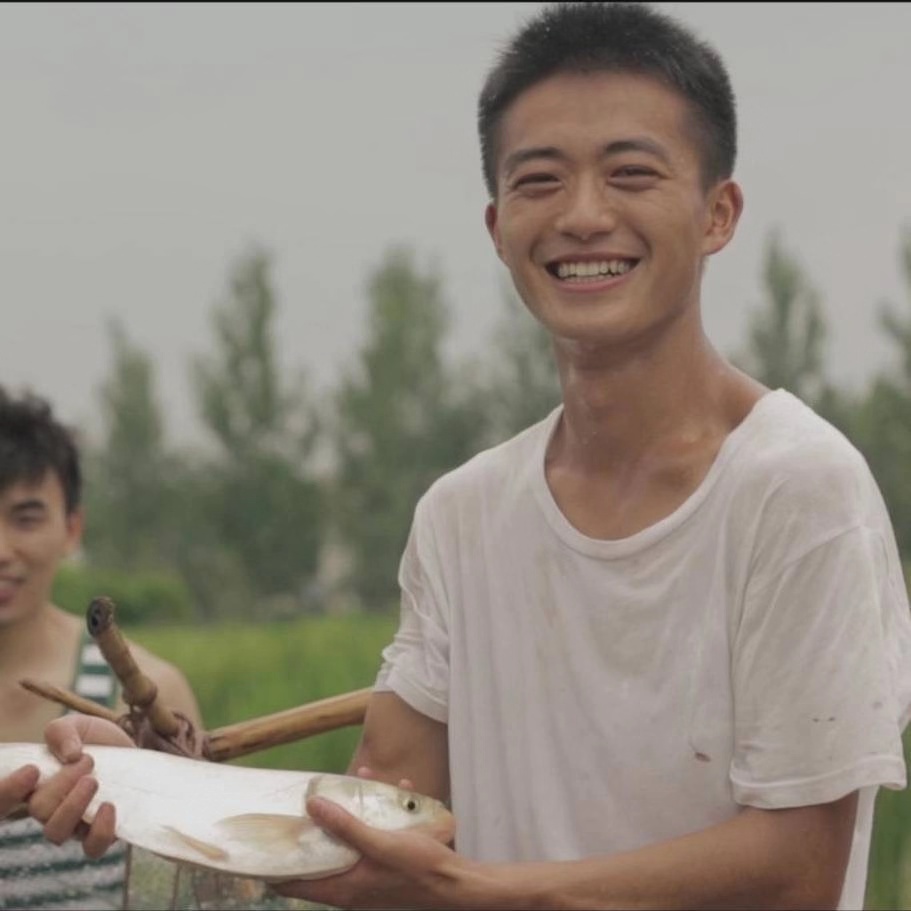 鱼塘里的“丁真”