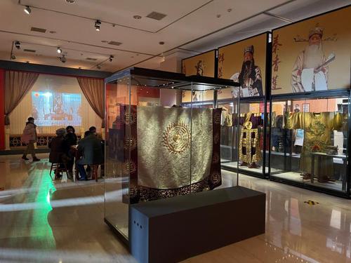 “龙马精神海鹤姿——马连良先生诞辰120周年纪念展”现场。首都博物馆供图