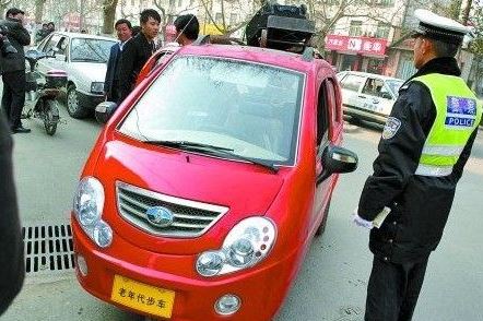 三问北京老年代步车乱象：谁在开？啥危害？怎么管？