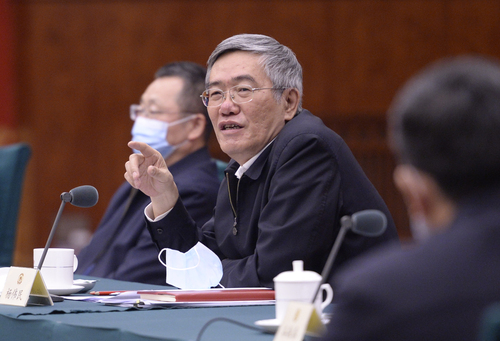 杨伟民常委