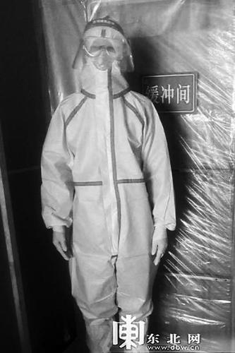 刘志嘉在隔离酒店作志愿者。