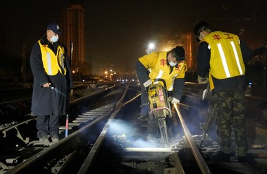 半夜集合、凌晨出发！