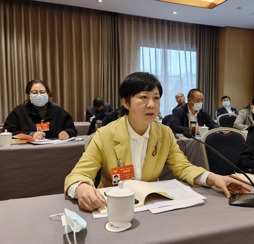 全国政协委员、广西壮族自治区柳州市人民检察院副检察长韦震玲  欧彦伶 摄