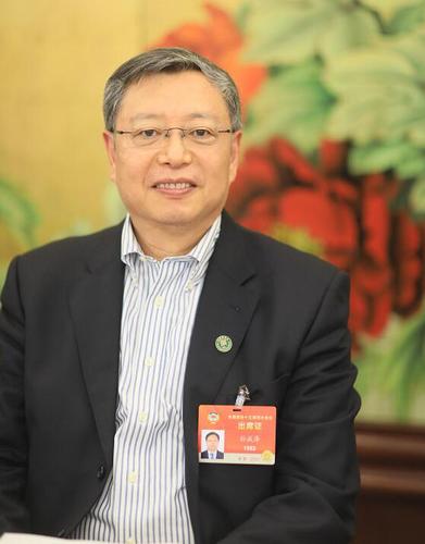 全国政协委员、教科卫体委员会副主任孙咸泽