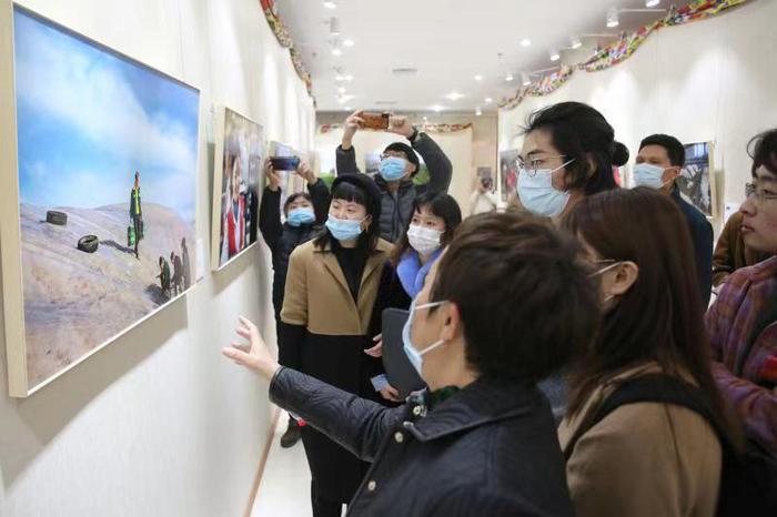 摄影展现场
