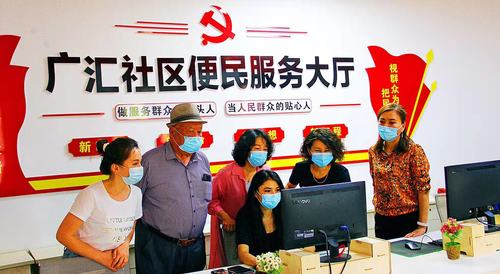 政协图片——政协委员进社区  献计出力促(305790)-20210513013125