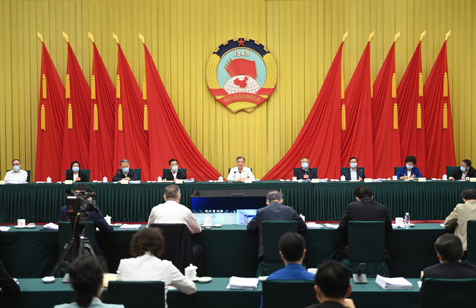 全国政协召开“巩固拓展脱贫攻坚成果，全面实施乡村振兴战略”专题协商会