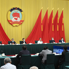 全国政协副主席杨传堂作主题发言
