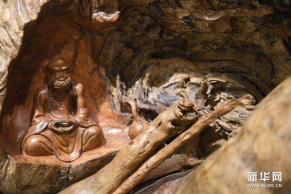 这是在建德市梅城镇的展厅陈列的徐惠东木雕作品（5月24日摄）。新华社记者 翁忻旸 摄2