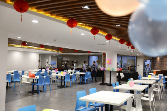让校园食堂“明厨亮灶”更加“透明可视”