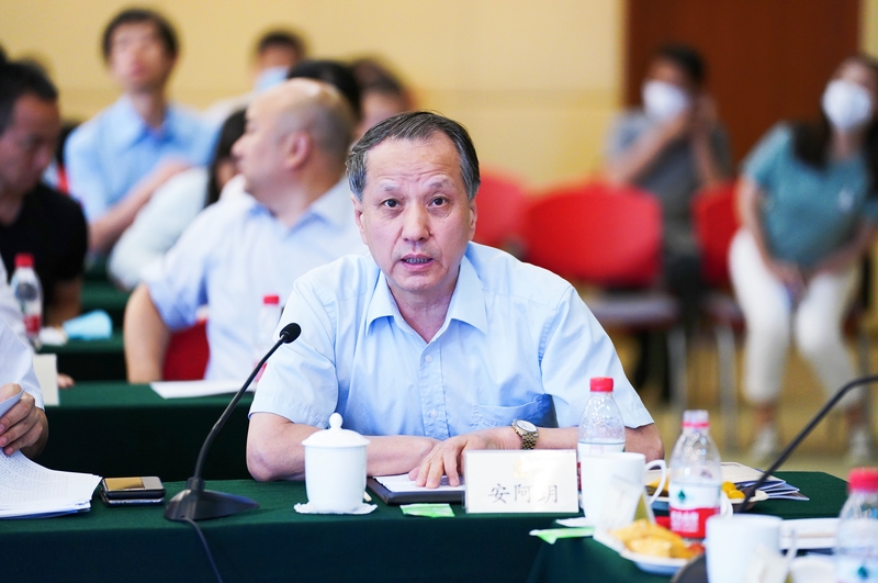 安阿玥  全国政协委员、中国中医科学院首席研究员