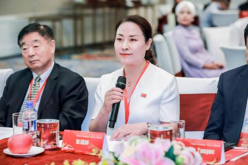 张蕴龄
