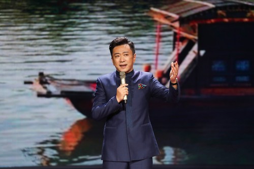 《南湖，有船靠岸》 作者：黄亚洲 朗诵：高枫(广西艺术学院播音指导、教授 中国播音主持金话筒获得者)