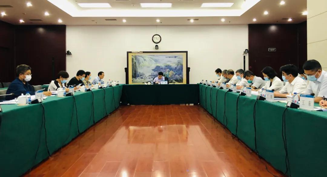 何维参加农工党北京市委会直属环保支部学习座谈会