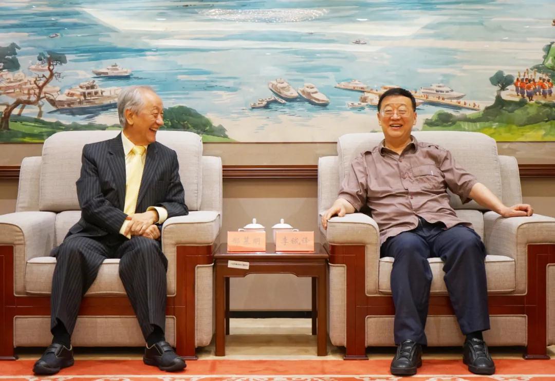 李钺锋会见新党前主席郁慕明一行
