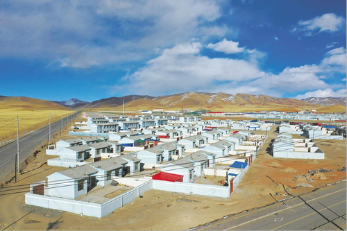 使用电热炕的易地搬迁扶贫安置点。