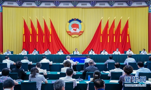 7月26日，全国政协在北京召开“积极应对人口老龄化，促进人口均衡发展”专题协商会，中共中央政治局常委、全国政协主席汪洋出席并讲话。新华社记者 翟健岚 摄