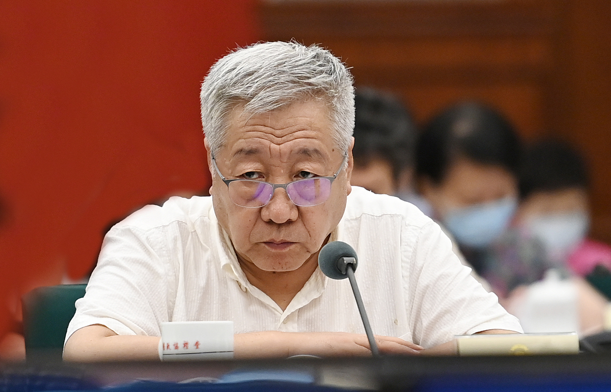  委员发言