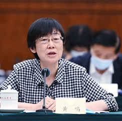 上海市政协常委、提案委员会常务副主任黄鸣：尽快研究出台国家层面长期护理保险制度顶层设计