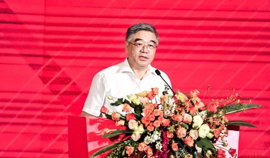 朱永新：坚持人民当家作主不仅要靠制度，更要靠人