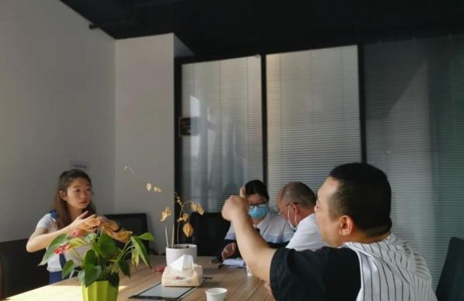 用会说话的手传播正义，她将成为中国首位聋人律师