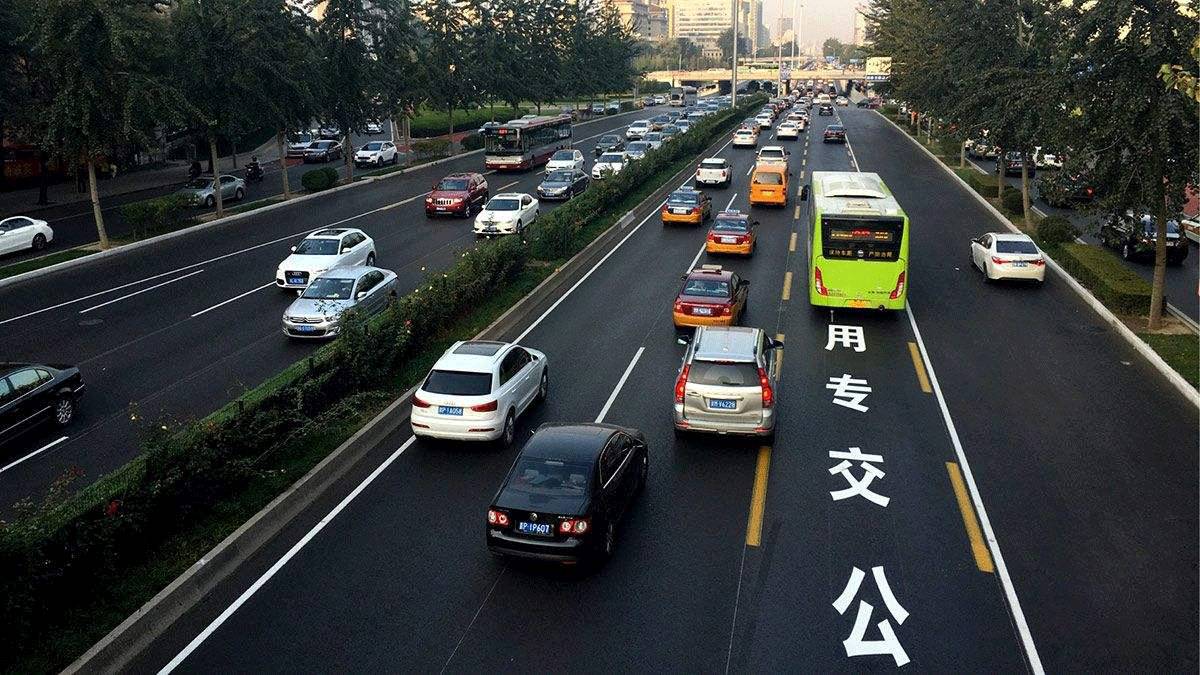 让公交车专用道更加高效便民