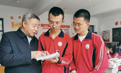 郭存斌：辽阔草原谱“初心”