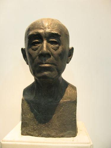 季羡林胸像 2002年
