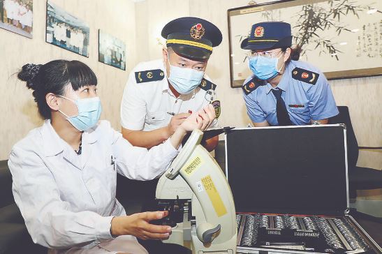 护航“心灵之窗”