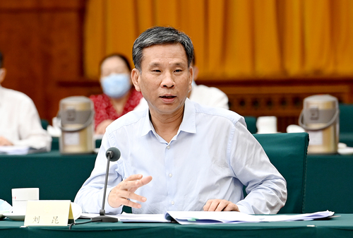 刘昆