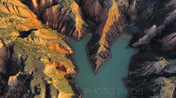 （网稿—摄影部—生态）陕西榆阳_麻黄梁黄(614832)-20211017103942