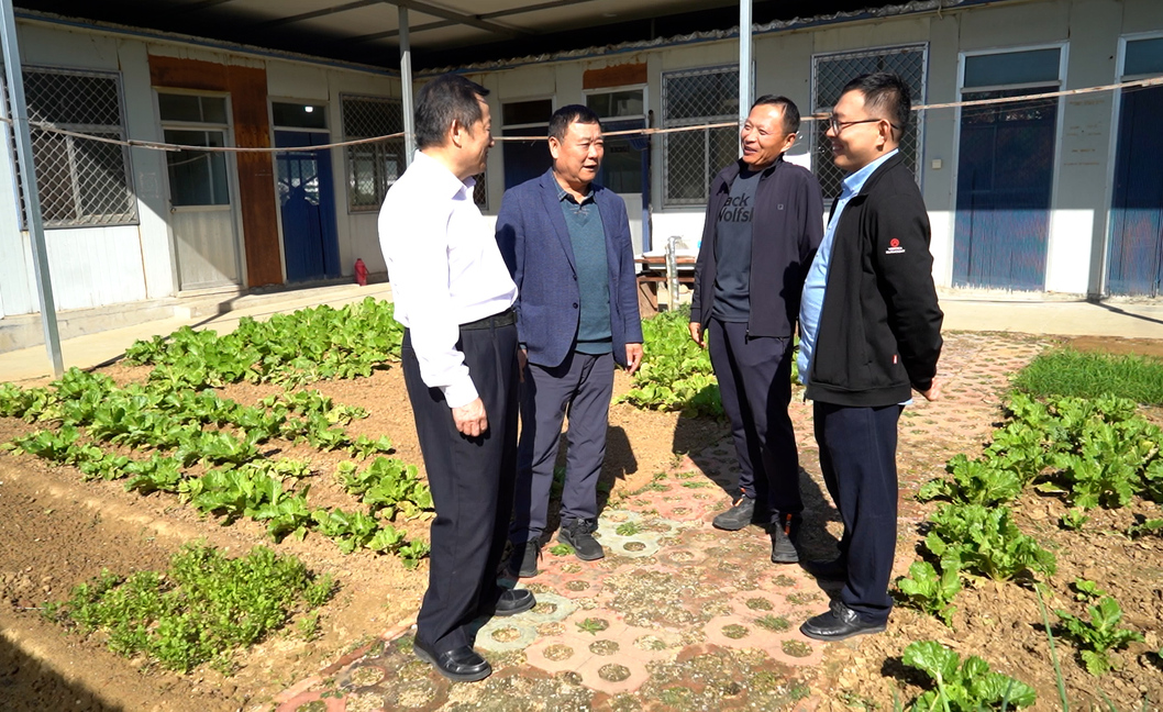 “以后遇到问题，还要上咱‘泰山协商’来‘拉拉’！”