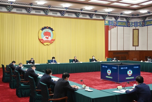 全国政协召开双周协商座谈会 围绕“增强对外贸易综合竞争力”协商议政 汪洋主持