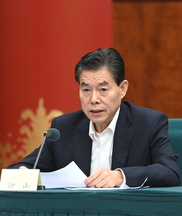 中共十九届中央委员，全国政协经济委员会副主任，商务部原部长钟山：增强外贸综合竞争力的几点建议