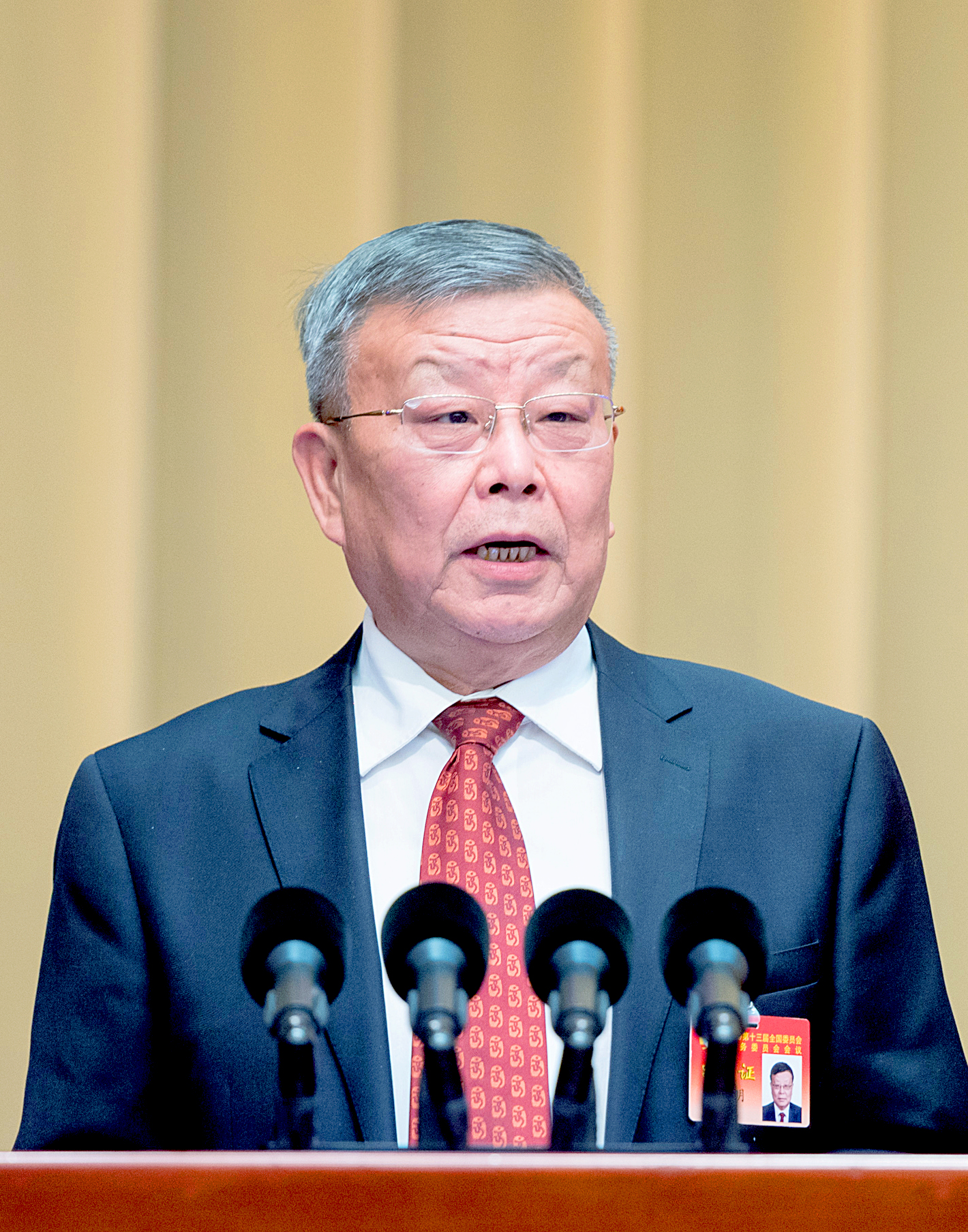 坚持人民至上实现伟大复兴
