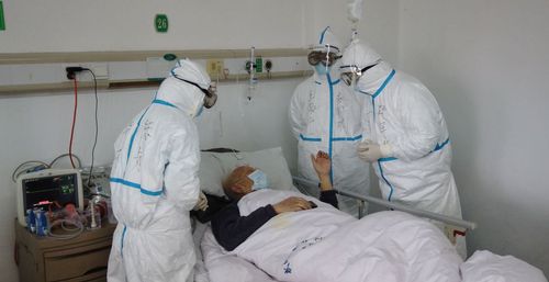 郑军华在病房